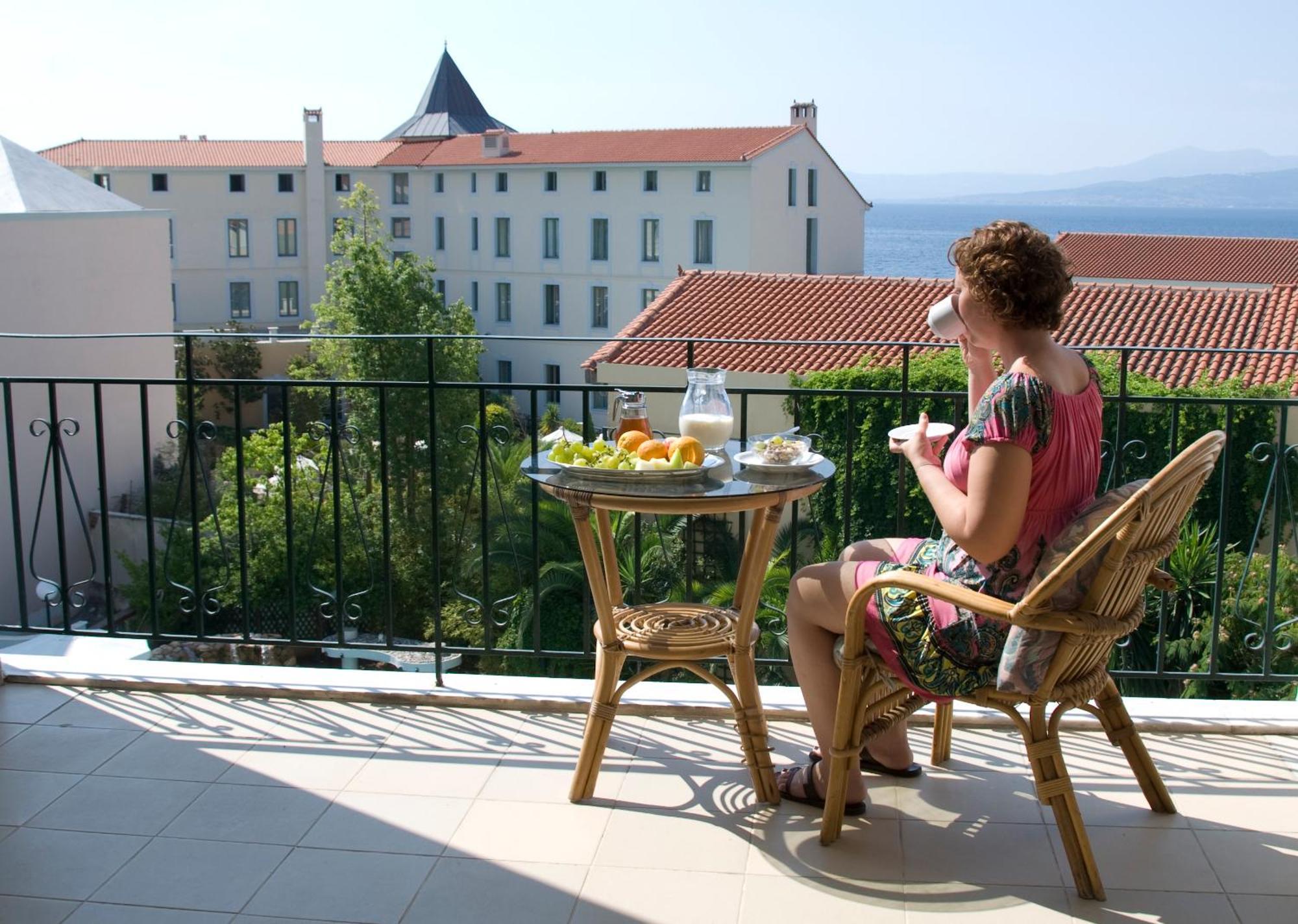 Kentrikon Hotel & Spa Loutra Edipsou  Ngoại thất bức ảnh