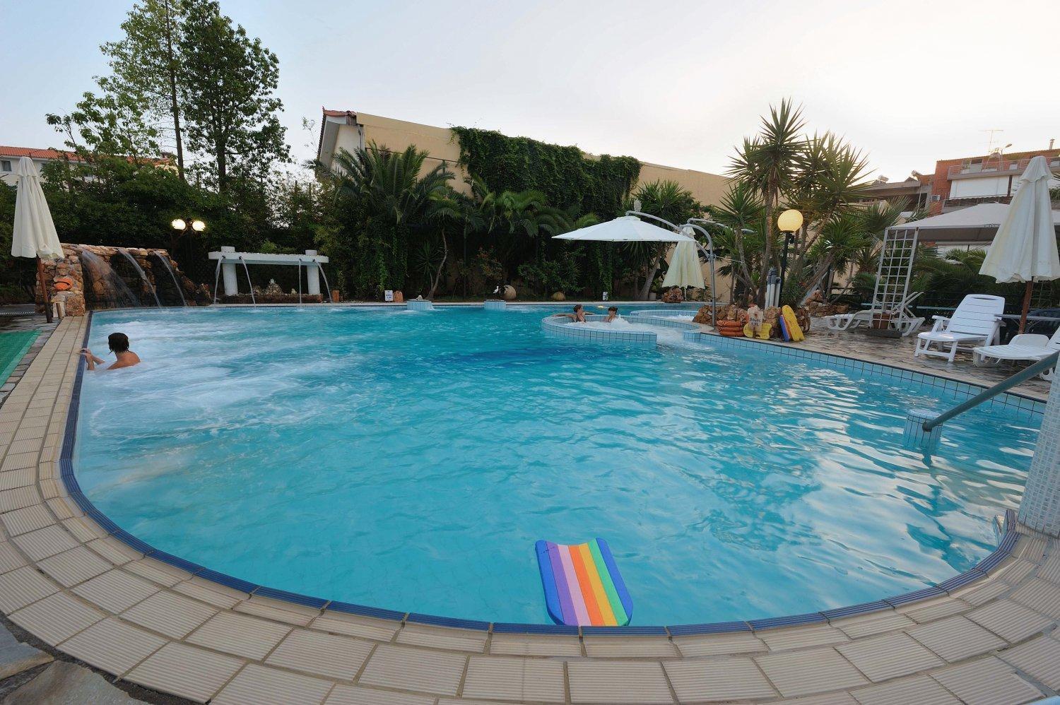 Kentrikon Hotel & Spa Loutra Edipsou  Ngoại thất bức ảnh